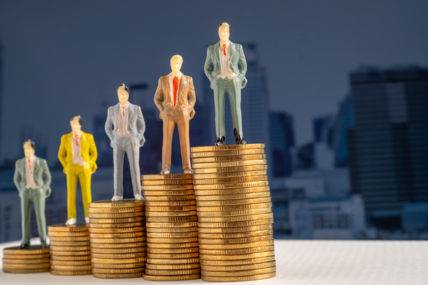 集團(tuán)財(cái)務(wù)整合優(yōu)化：降低成本，提高資金使用效率