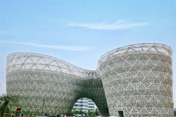 株洲戰(zhàn)略咨詢公司如何為企業(yè)定制長遠(yuǎn)發(fā)展規(guī)劃？