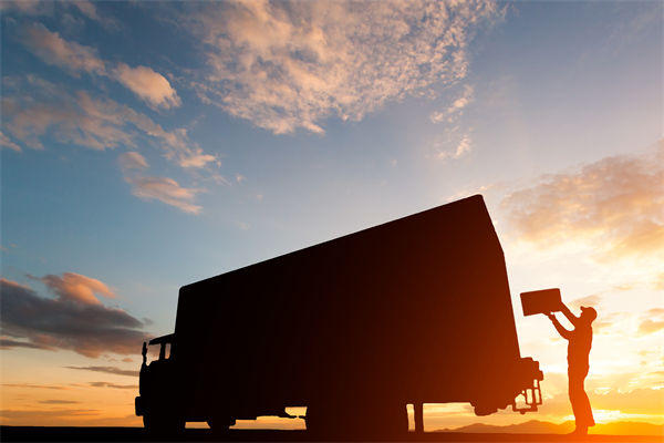 快遞員入職京東13年工資共100多萬，其他企業(yè)怎么看？